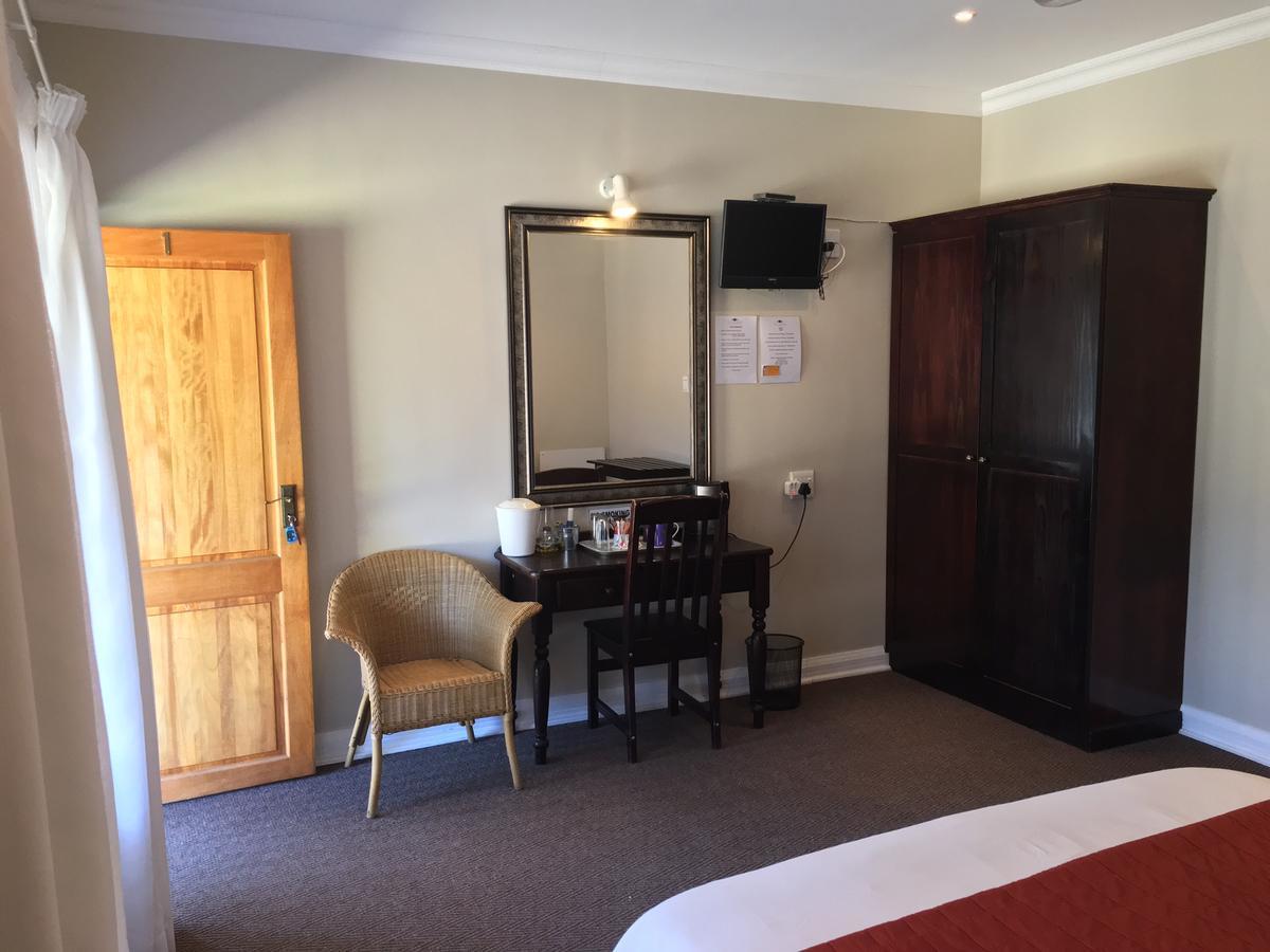 Lavender Lodge Vryburg ภายนอก รูปภาพ