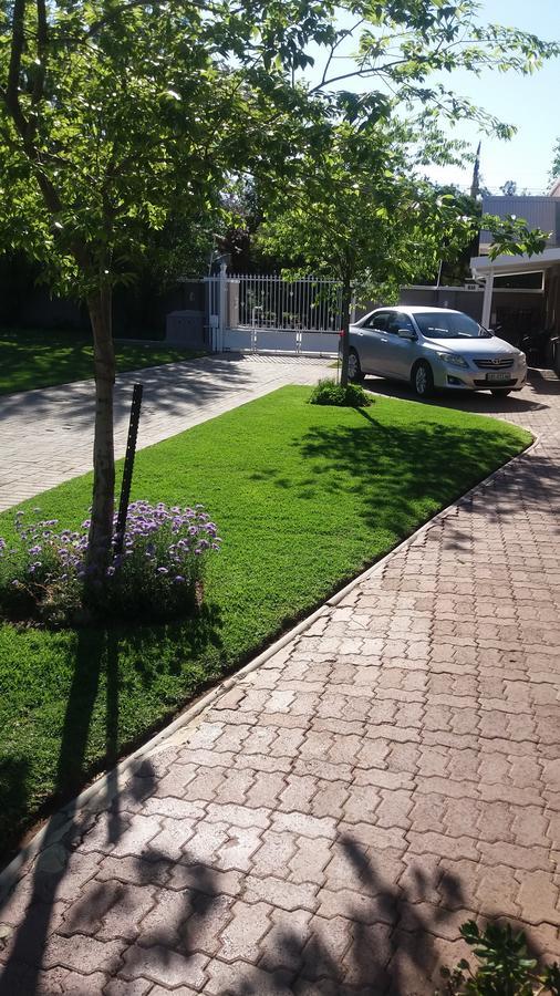Lavender Lodge Vryburg ภายนอก รูปภาพ
