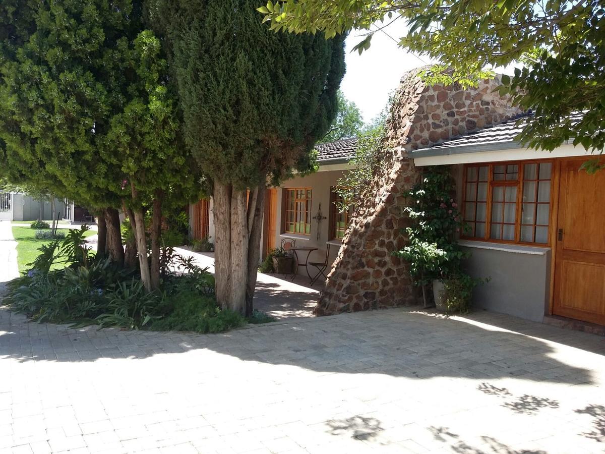 Lavender Lodge Vryburg ภายนอก รูปภาพ