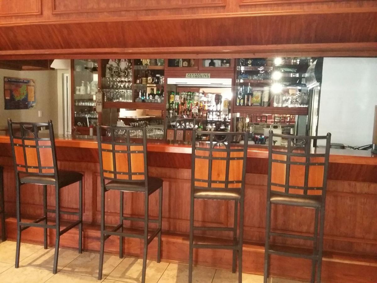 Lavender Lodge Vryburg ภายนอก รูปภาพ