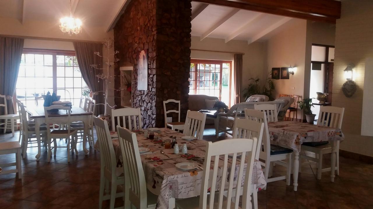 Lavender Lodge Vryburg ภายนอก รูปภาพ